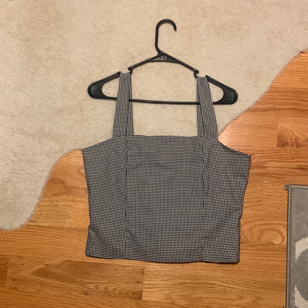 Cupcakes & Cashmere Crop Top Sz. 8 NWOT
